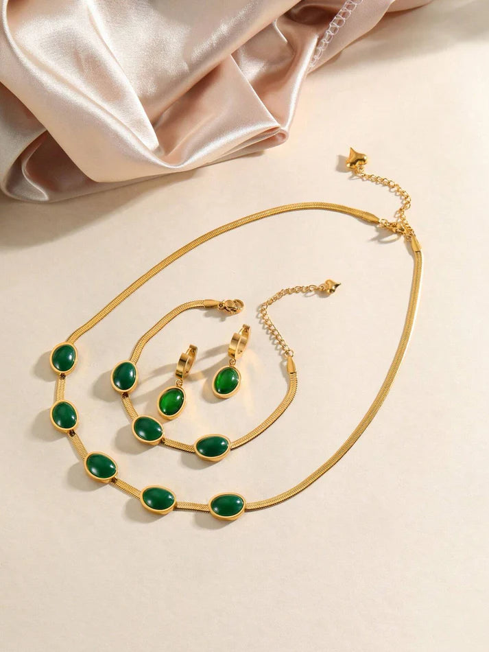 EmeraldAura: Oval Green Crystal Necklace Set with Bracelet